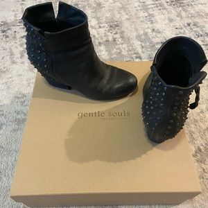 Size 6 dark brown studded booties